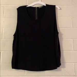 Sleeveless black t-shirt